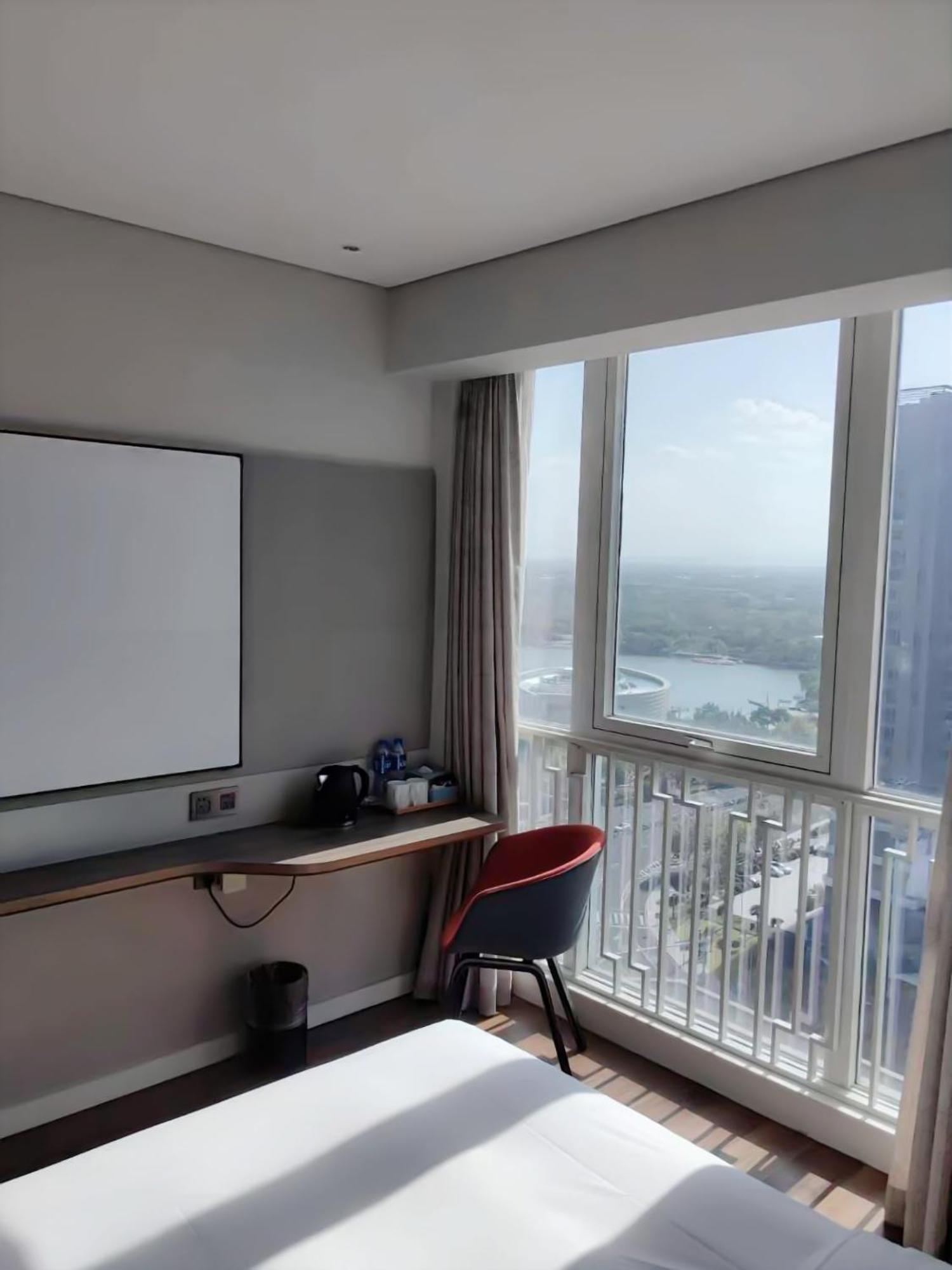 Holiday Inn Express Liyang Huafu By Ihg Luaran gambar